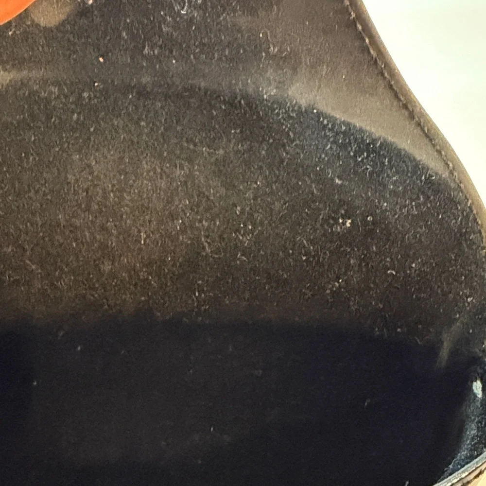 Authentic Fendi Sunglasses/Fendi Case!! - Picture 8 of 9
